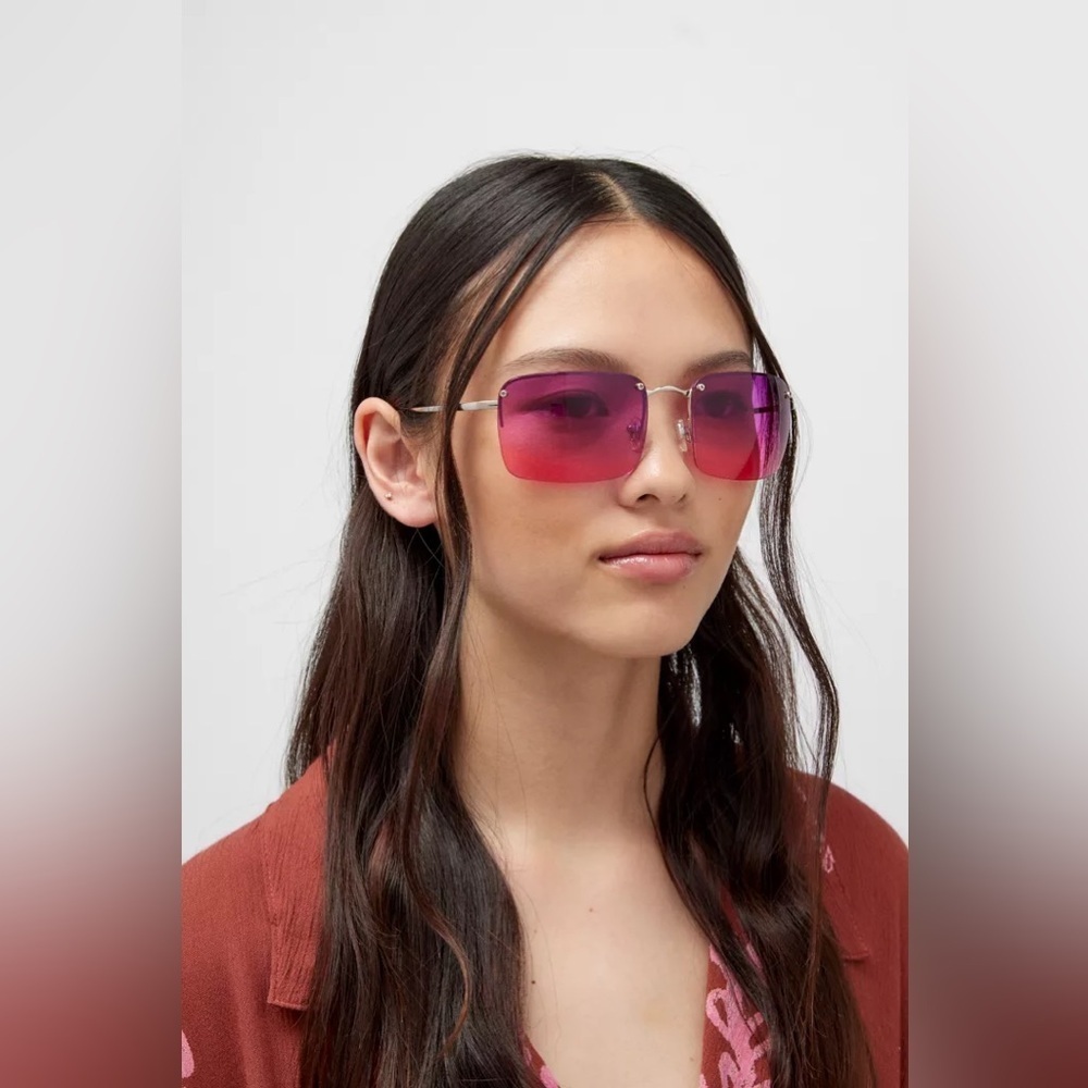 NWT Urban Renewal Vintage Hello 2000s Sunglasses